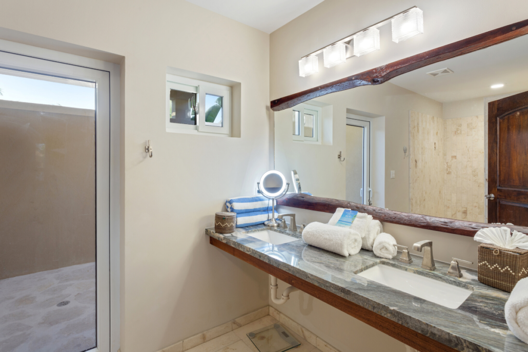 Crab-Bungalow-Sirenian-Bay-Bathroom-Luxury-Vacation-Rental-Belize-1030×687